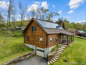 698 Leetes Island Rd in Branford, CT - Building Photo - Building Photo