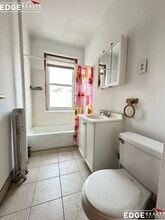 160 Strathmore Rd, Unit 9 in Boston, MA - Building Photo - Building Photo