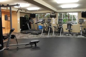 4060 Glencoe Ave in Marina Del Rey, CA - Foto de edificio - Building Photo