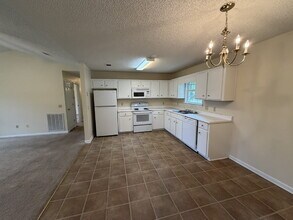 942 Poppleton Dr in Hinesville, GA - Building Photo - Building Photo