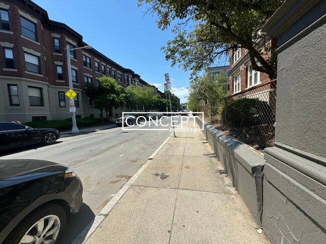 15 Glenville Ave in Boston, MA - Foto de edificio - Building Photo