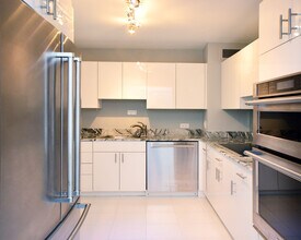 3600 N Lake Shore Dr in Chicago, IL - Building Photo - Building Photo