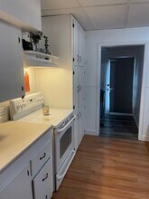 8 Burrill St, Unit 1 in Fairfield, ME - Building Photo - Building Photo