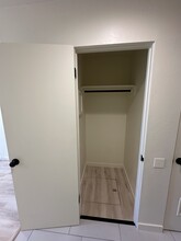 1120 McClellan Ave, Unit Apt 3 in Monterey, CA - Foto de edificio - Building Photo