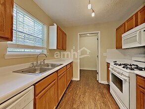 4854 Lake Park Terrace in Acworth, GA - Building Photo - Building Photo