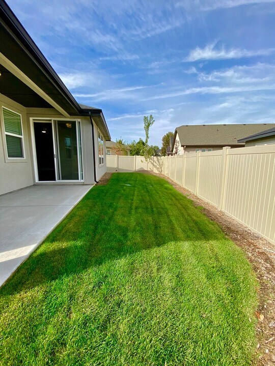 3846 W Hearst Ct in Meridian, ID - Building Photo