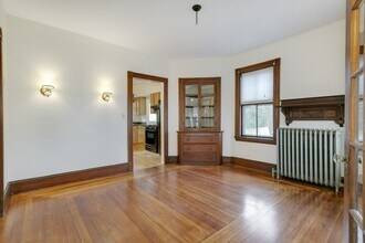 39 Warren Ave in Weston, MA - Building Photo - Building Photo