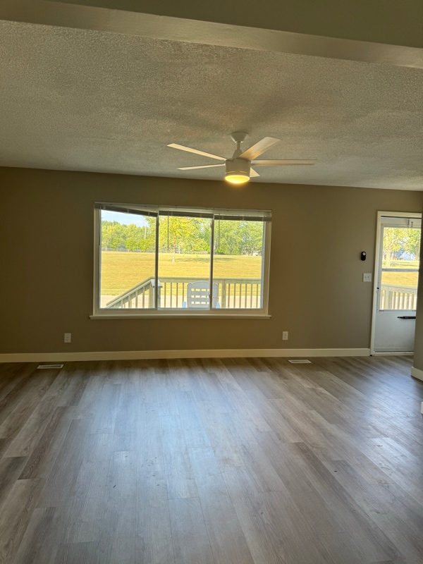2009 Queens Dr in Bettendorf, IA - Building Photo - Building Photo