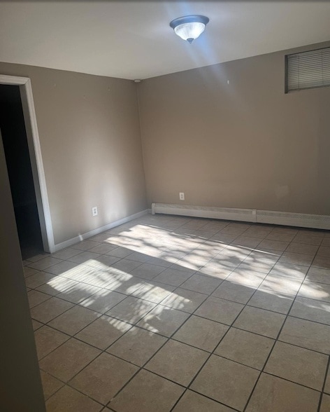 34 Clover Ave in Farmingville, NY - Building Photo - Building Photo