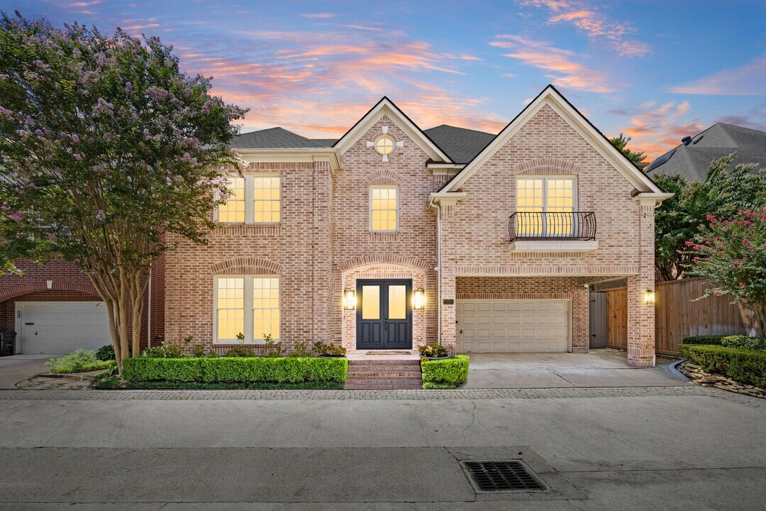 111 N Wynden Estates Ct in Houston, TX - Building Photo