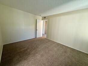 2561 Cactus Ave in Santa Rosa, CA - Building Photo - Building Photo