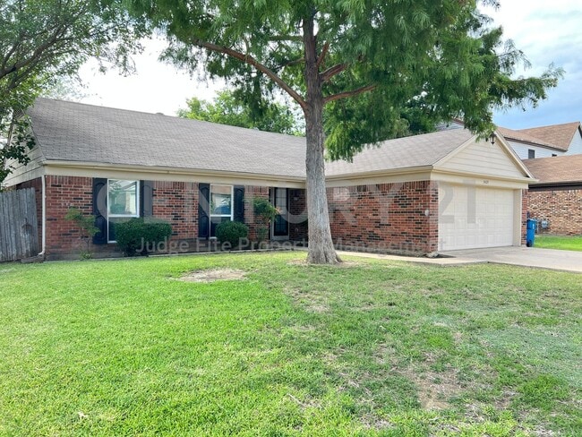 property at 5429 Gregory Dr