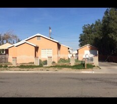 15726 L St in Mojave, CA - Building Photo
