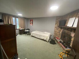 15 Robin Rd, Unit 2 in Buffalo, NY - Building Photo