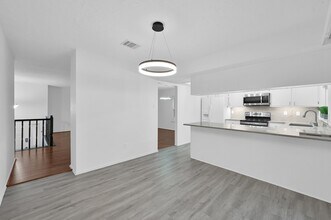 16 S Cypress Pine Dr in Spring, TX - Building Photo - Building Photo
