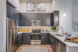 NOVO Broadway Apartments in Tempe, AZ - Building Photo - Interior Photo