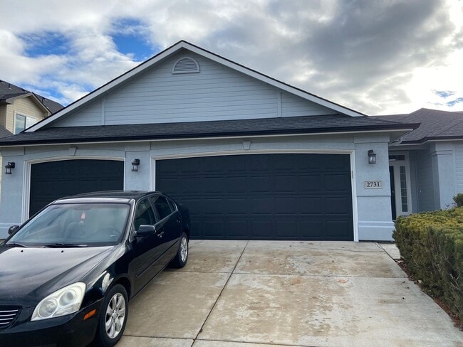 property at 2731 W Divide Creek St