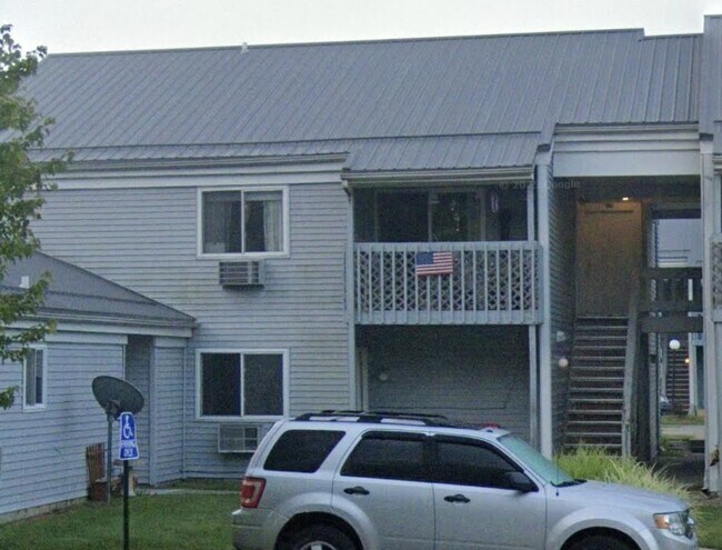 636 Berry Ln in Kendallville, IN - Building Photo - Building Photo