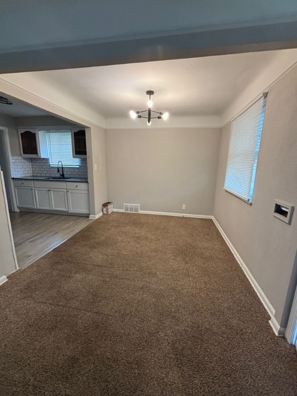 4672 Hillside Ave in Garfield Heights, OH - Foto de edificio - Building Photo