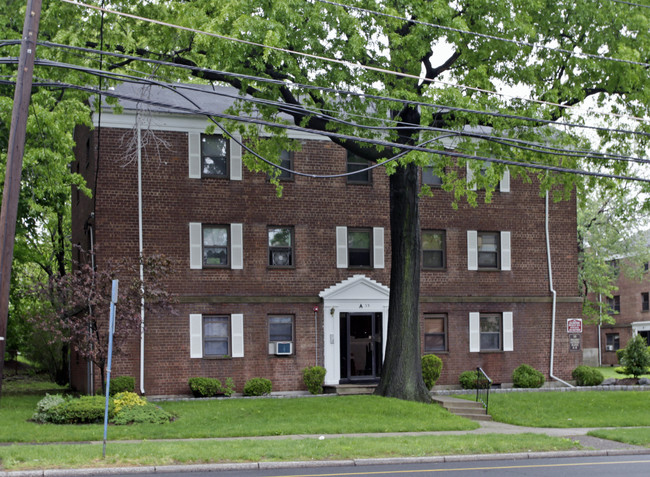 Prospect Gardens in Hackensack, NJ - Building Photo - Building Photo