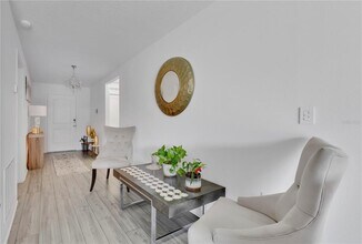 205 Cimarron Dr in Kissimmee, FL - Building Photo - Building Photo