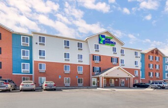 Furnished Studio-Denver - Aurora in Aurora, CO - Foto de edificio - Building Photo