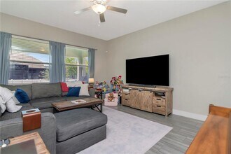 7713 S Shamrock Rd in Tampa, FL - Building Photo - Building Photo