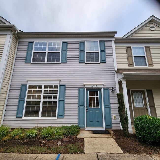 8523 Mt Valley Ln in Raleigh, NC - Building Photo - Building Photo