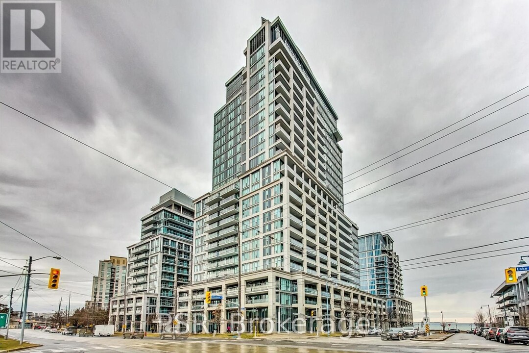 2121-2121 Lake Shore Blvd W in Toronto, ON - Building Photo