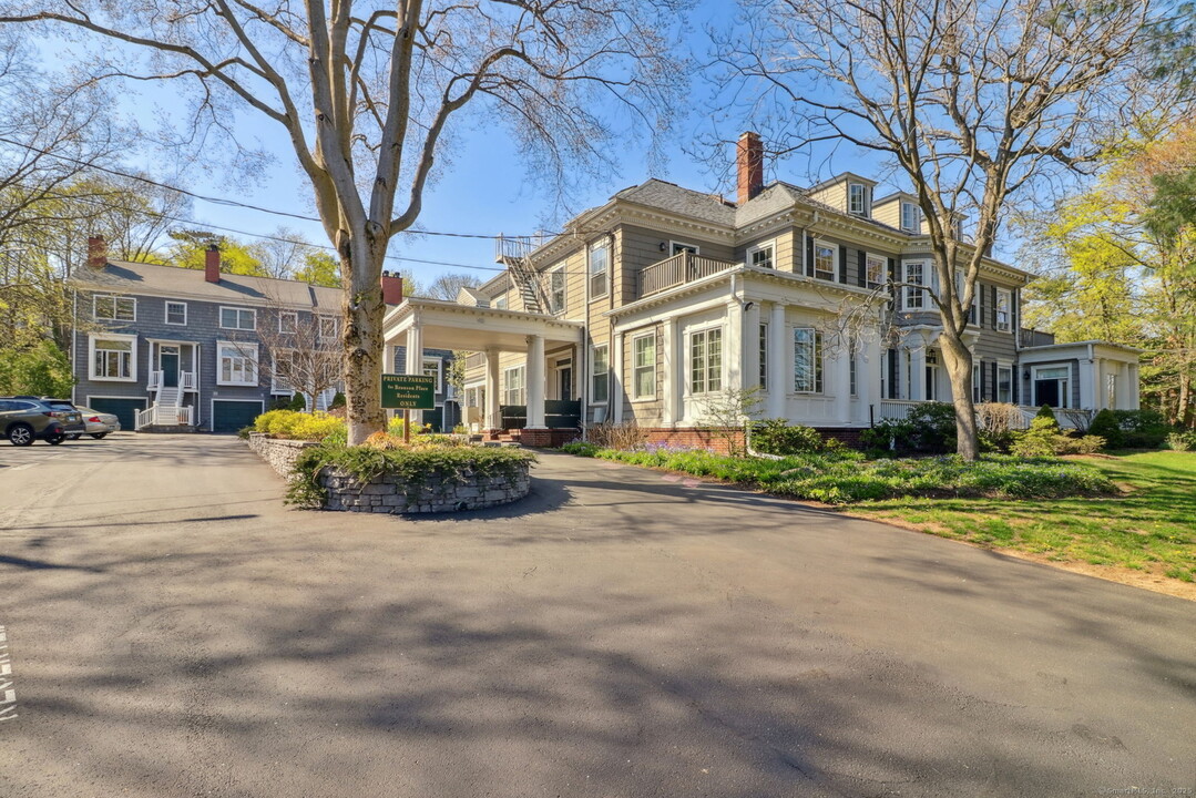 438 Whitney Ave in New Haven, CT - Building Photo