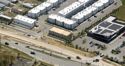 Azur Resorts in Davenport, FL - Foto de edificio - Building Photo