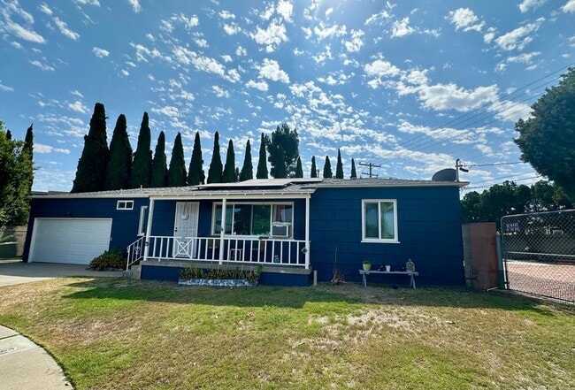 5221 Rombough Pl in San Diego, CA - Building Photo - Building Photo