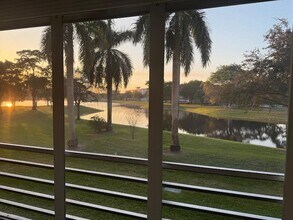 3010 N Course Dr, Unit 202 in Pompano Beach, FL - Building Photo - Building Photo