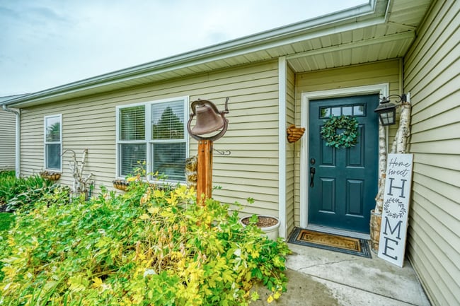 property at 26 Vanderbilt Dr