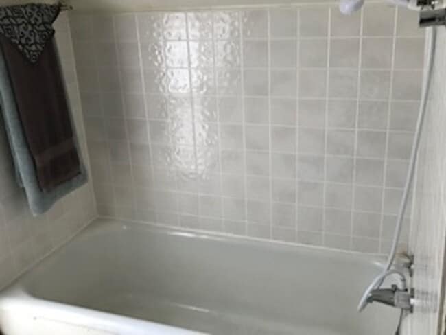 1122 Steely St in Waterloo, IA - Foto de edificio - Building Photo