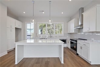 1352 Grannysmith Trce in Brookhaven, GA - Building Photo - Building Photo