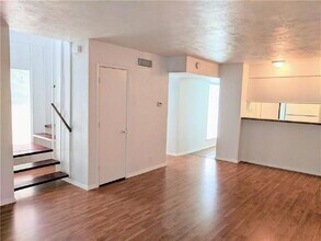 6240 Wheaton Dr in Fort Worth, TX - Building Photo - Building Photo