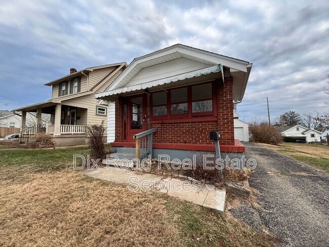 2404 Mundale Ave in Dayton, OH - Building Photo - Building Photo