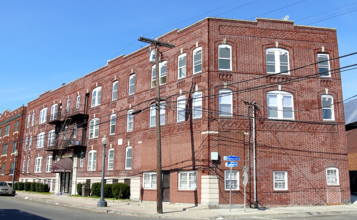 The Florence Apartments in Bridgeport, CT - Building Photo