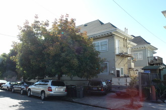 3237-3239 Telegraph Ave in Oakland, CA - Building Photo - Building Photo