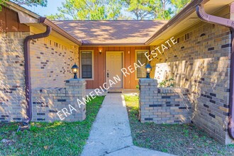 154 Deville Dr in Mary Esther, FL - Foto de edificio - Building Photo