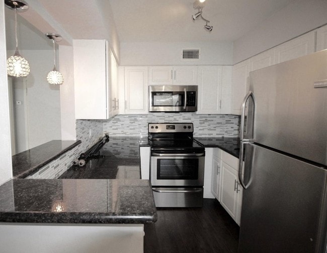 4206 Newton Ave, Unit 111 in Dallas, TX - Building Photo - Building Photo