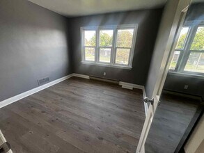 140 Penetang St in Barrie, ON - Building Photo - Building Photo