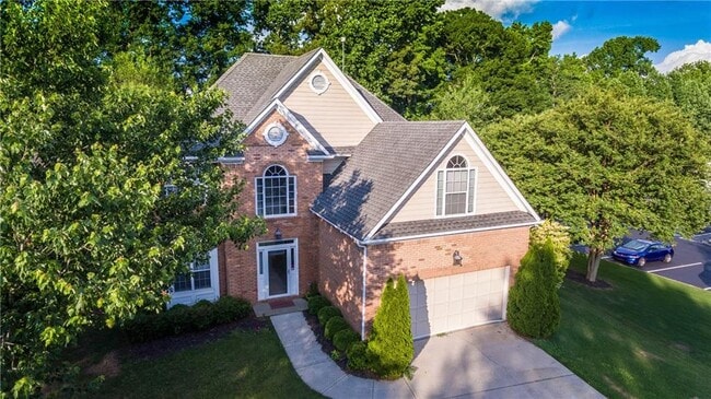 property at 5025 Baywood Dr