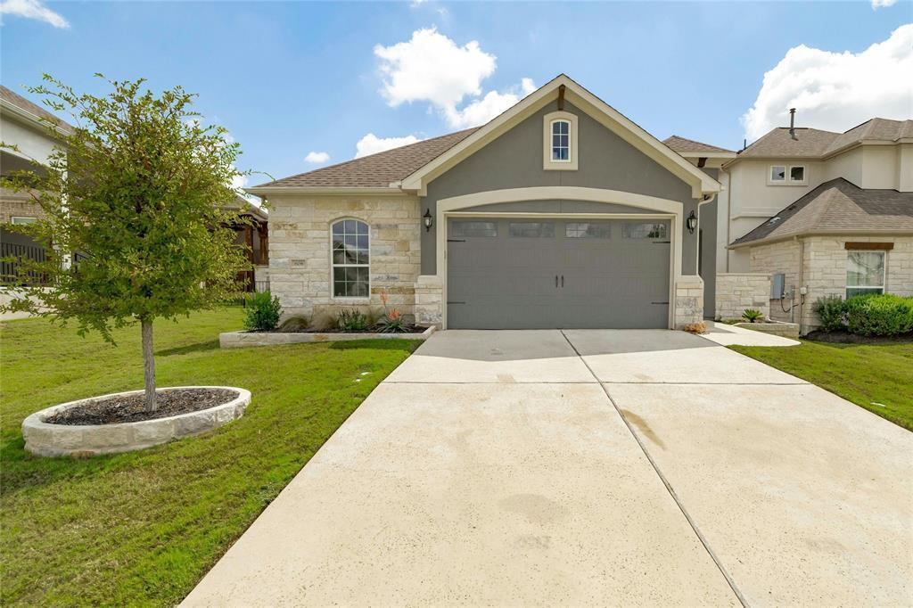 608 Faith Dr in Liberty Hill, TX - Building Photo