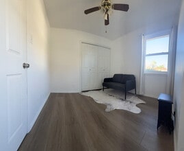 207 Arnett Dr in Euless, TX - Foto de edificio - Building Photo