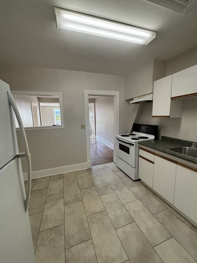 25 Vipond Rd in Timmins, ON - Building Photo - Building Photo