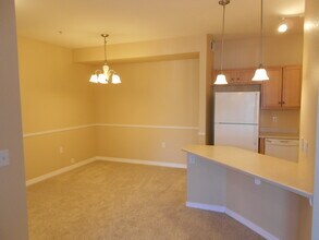 2450 Windrow Dr, Unit E101 in Fort Collins, CO - Foto de edificio - Building Photo