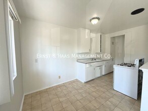 2909 E 6th St in Long Beach, CA - Building Photo - Building Photo