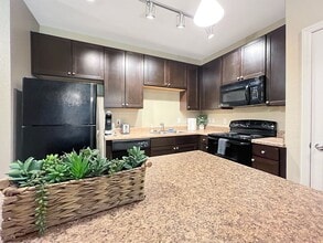 1770 Bearberry Cir in Lutz, FL - Building Photo - Building Photo